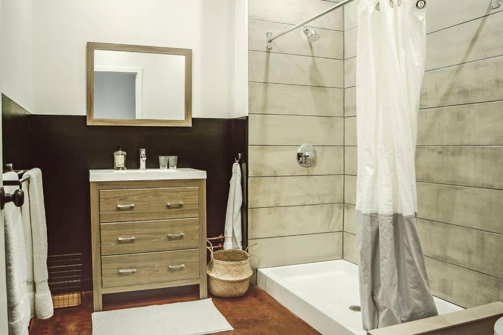 Rail Park Downtown Studio, Amazing Views, Contactless Check-In Philadelphia Eksteriør bilde